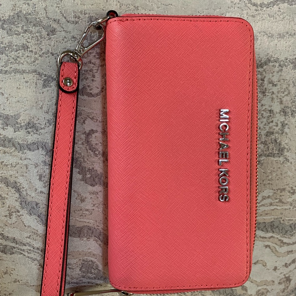 Michael Kors wristlet